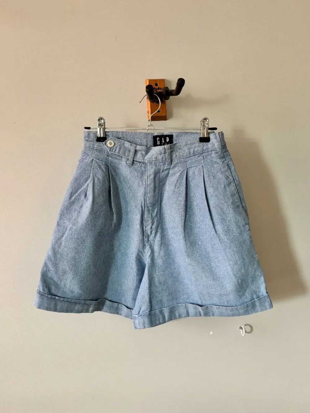 GAP • Vintage • high waisted pleated chambray shorts - Picture 4 of 12
